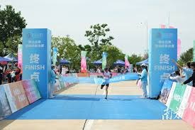 来看中国女足的比赛遇到了前男足主教练扬科维奇